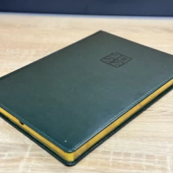 Блокнот щоденник А4 зелений датований на 2022 рік