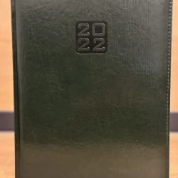 Блокнот щоденник А4 зелений датований на 2022 рік