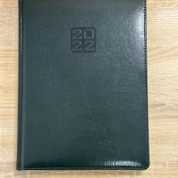 Блокнот щоденник А4 зелений датований на 2022 рік