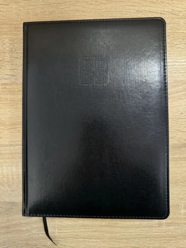 Блокнот щоденник А4 чорний датований на 2022 рік 21х29,7 см 21х29,7 см