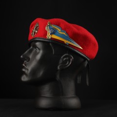 Берет Артиллерии Капля красная в сборе с металлическим флажком