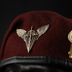 Берет ДШВ Капля Марун в сборе с металлическим флажком