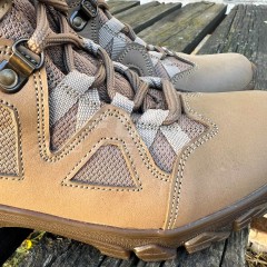 Берці жіночі тактичні Сармат шкіра Crazy мембрана GoreTex койот