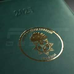 Блокнот щоденник НГУ А4 зелений із тисненням датований на 2025 рік