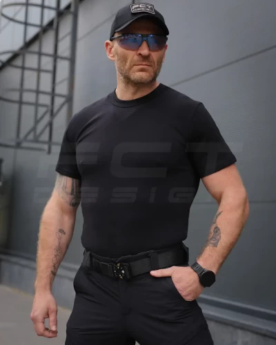 Футболка чорна 44 44