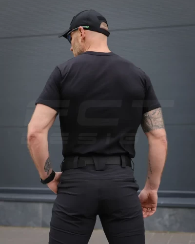 Футболка чорна 44 44