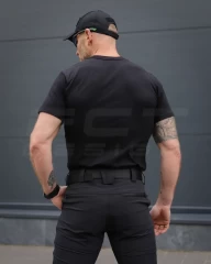 Футболка чорна