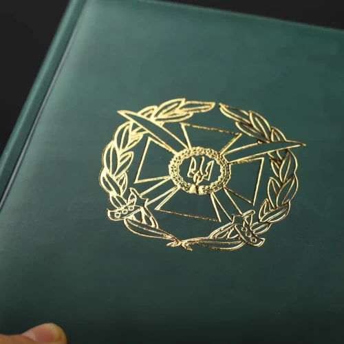 Блокнот щоденник ЗСУ хакі А5 з тисненням золото 14,8 х21 см 14,8 х21 см