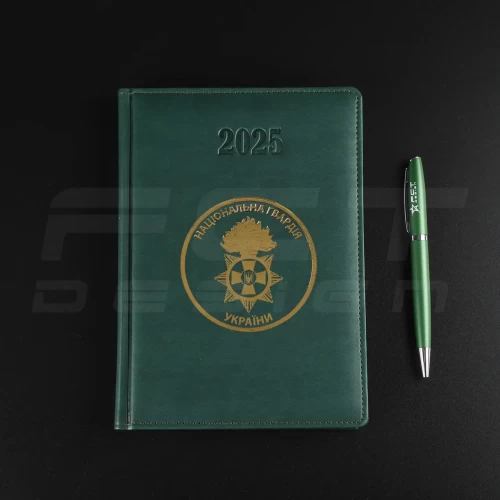 Блокнот щоденник датований НГУ з тисненням А5 на 2025 рік 21х29,7 см 21х29,7 см