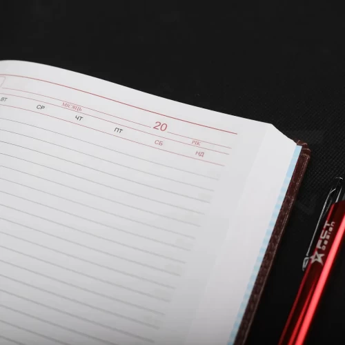 Блокнот-щоденник Артилерія ЗСУ бордовий з нанесенням А5 14,8 х21 см 14,8 х21 см