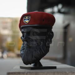 Берет капля в составе красный с пришитой кокардой Полиции Специального Назначения