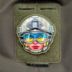 Шеврон/патч гумовий ПВХ Жінка-воїн