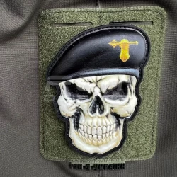Шеврон/патч резиновый ПВХ Череп в берете танковых войск