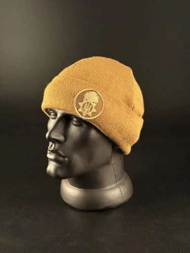 Шапка в'язана з кокардою НГУ койот 56 56