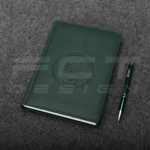 Блокнот щоденник НГУ з тисненням датований на 2023 рік 21х29,7 см 21х29,7 см