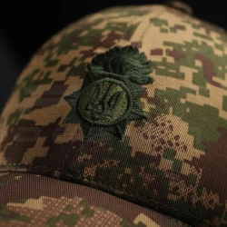 Кепка бейсболка тактична з кокардою саржа Хижак піксель G-0822