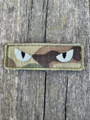 Шеврон/патч вишитий очі кота мультикам