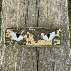 Шеврон/патч вишитий очі кота хижак піксель G-0822