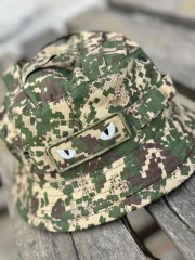 Шеврон/патч вишитий очі кота хижак піксель G-0822