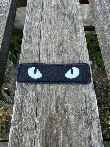 Шеврон/патч вишитий очі кота чорні