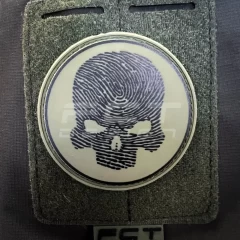 Шеврон/патч гумовий ПВХ Череп палець