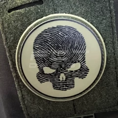 Шеврон/патч гумовий ПВХ Череп палець