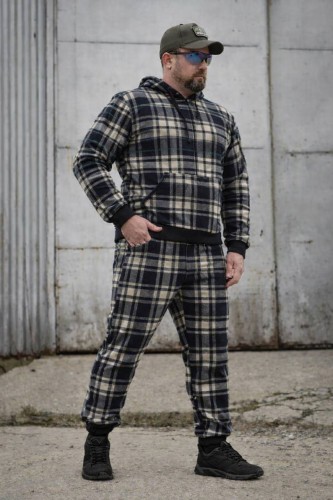 Костюм спортивный флисовый в клетку зелено-черная-белая 44